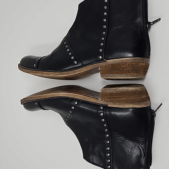 Diba True Leather Stud Cap Toe Zipper Stacked Heel Ankle Boots Size 7 - Picture 8 of 14